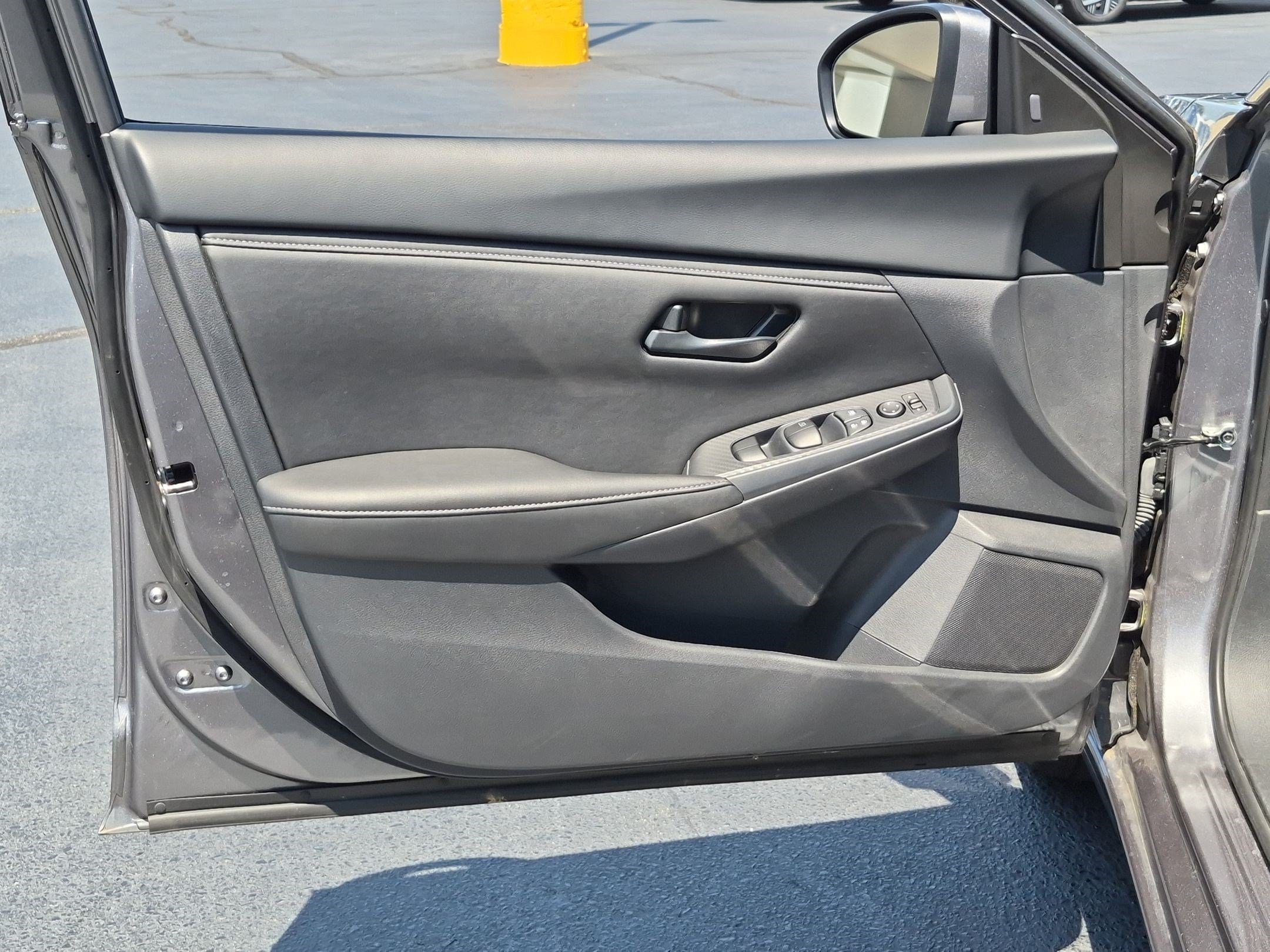 Used 2025 Nissan Sentra S FWD image 12