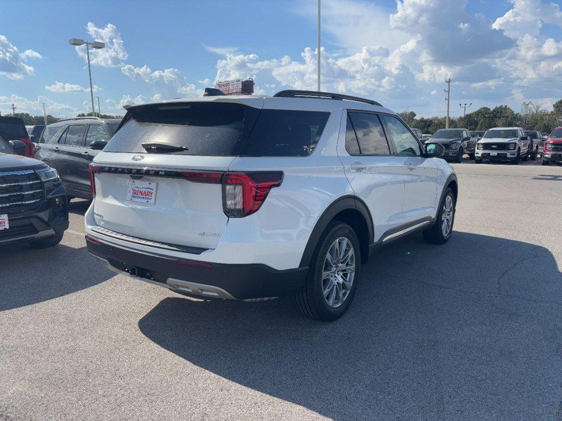 New 2025 Ford Explorer Active image 3