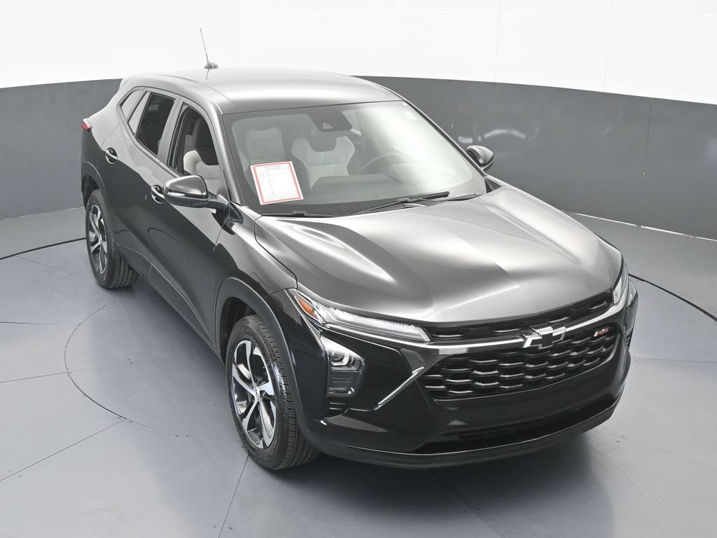 Used 2025 Chevrolet Trax RS w/ Driver Confidence Package FWD image 49