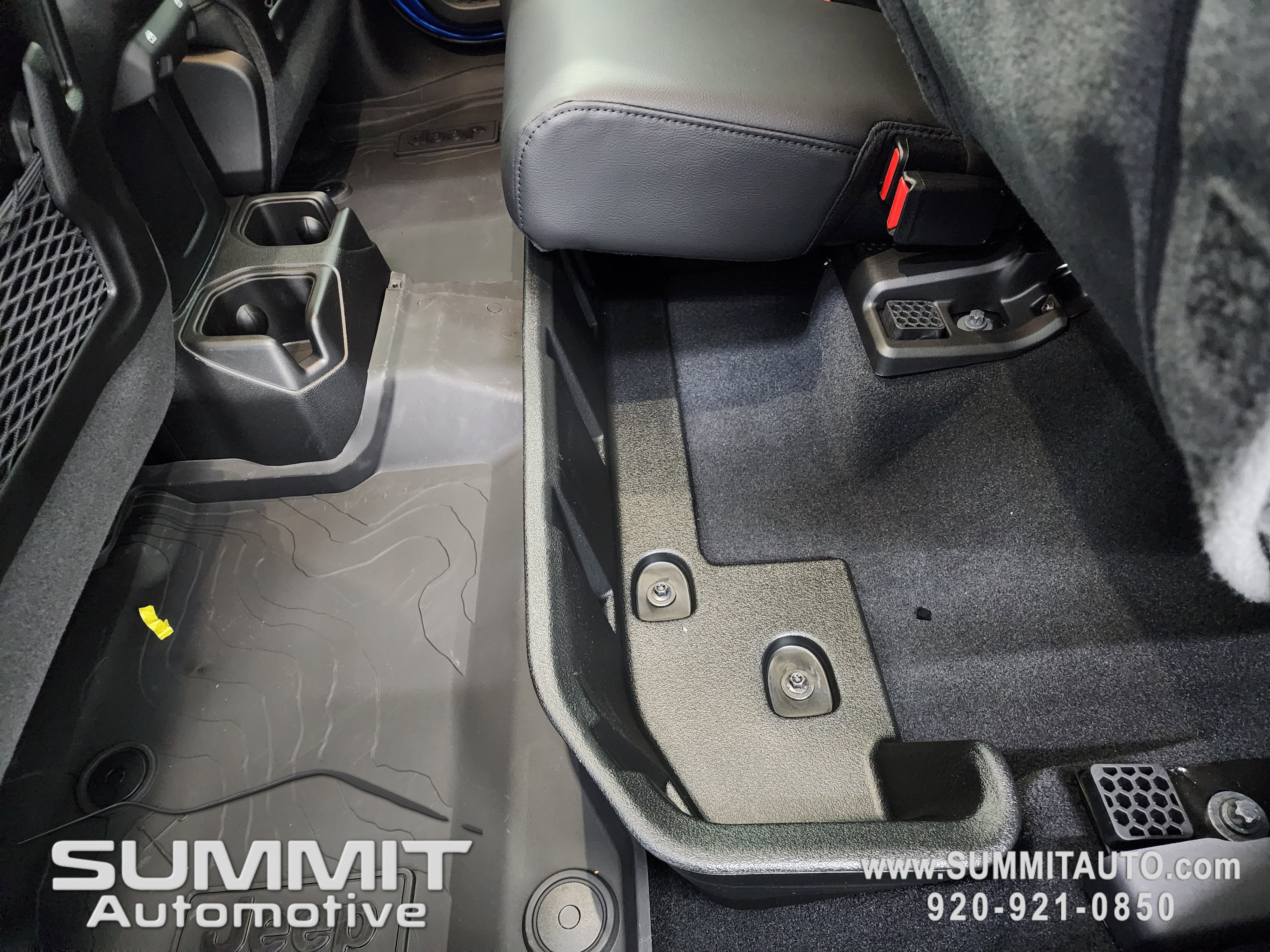 New 2026 Jeep Gladiator Sahara image 34