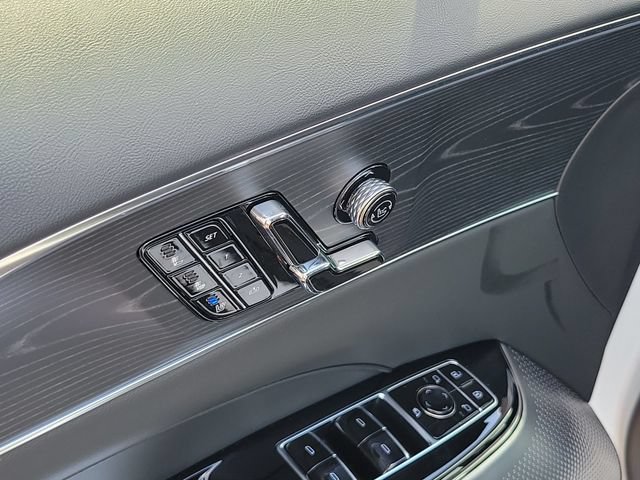 Certified 2024 Cadillac Lyriq Sport w/ LPO, Floor Liner Package AWD/4WD image 10