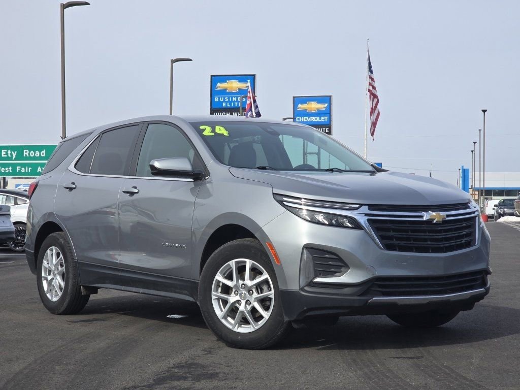 Used 2024 Chevrolet Equinox LT image 2