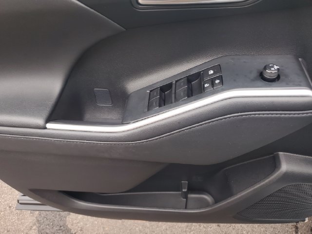 Used 2024 Toyota Highlander XLE AWD/4WD image 21