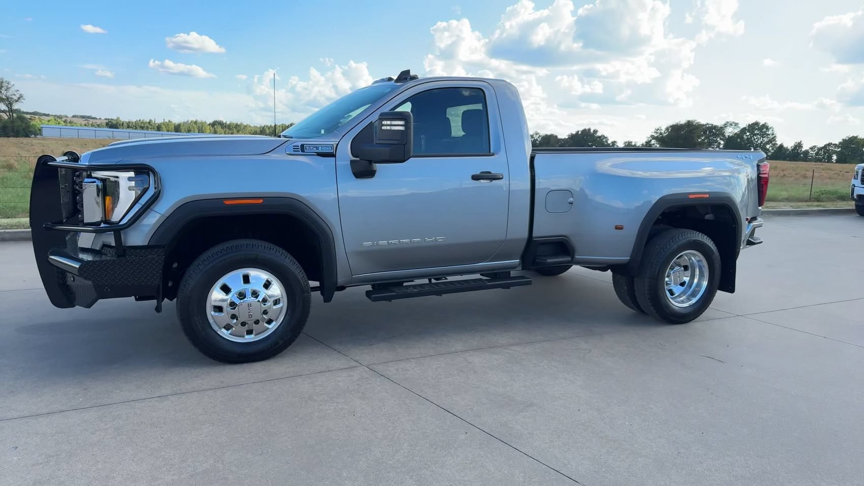 Used 2026 GMC Sierra 3500 Pro w/ 1SA Pro Safety Plus Package AWD/4WD image 5