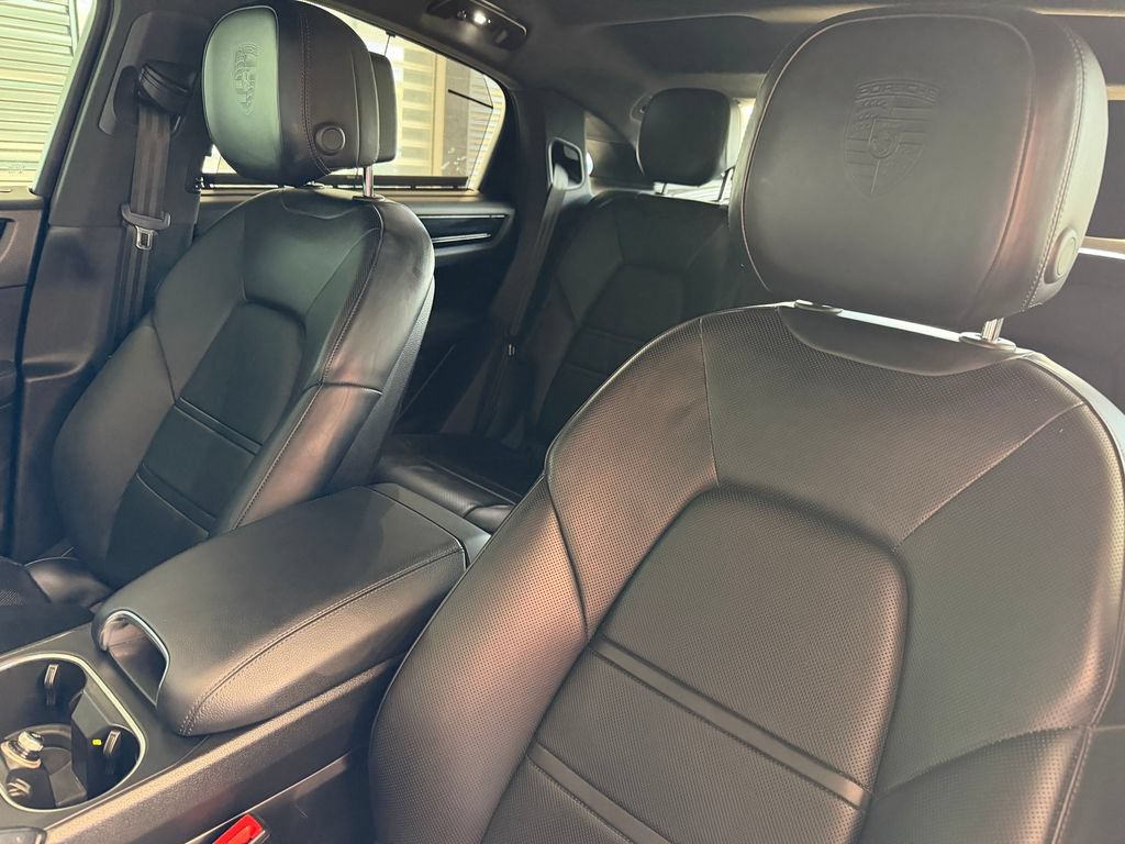 Certified 2021 Porsche Cayenne Coupe AWD/4WD image 5