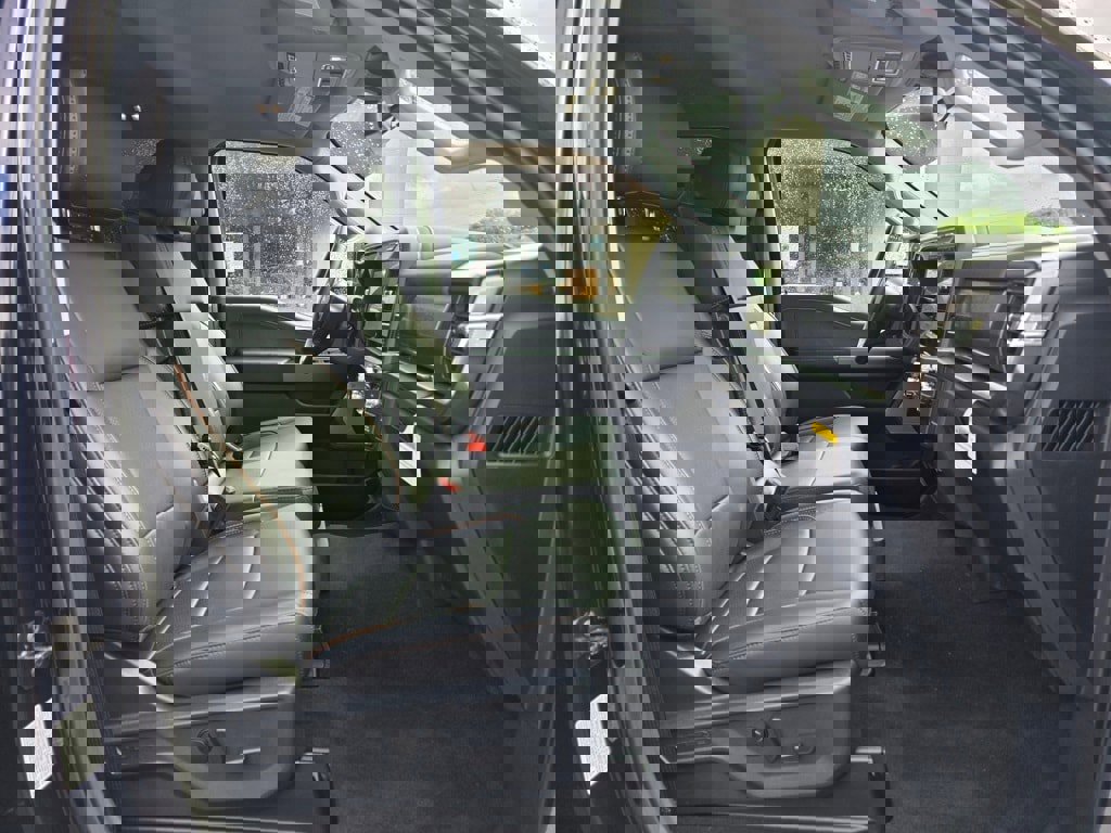 New 2025 Ford F350 Lariat w/ FX4 Off-Road Package image 23