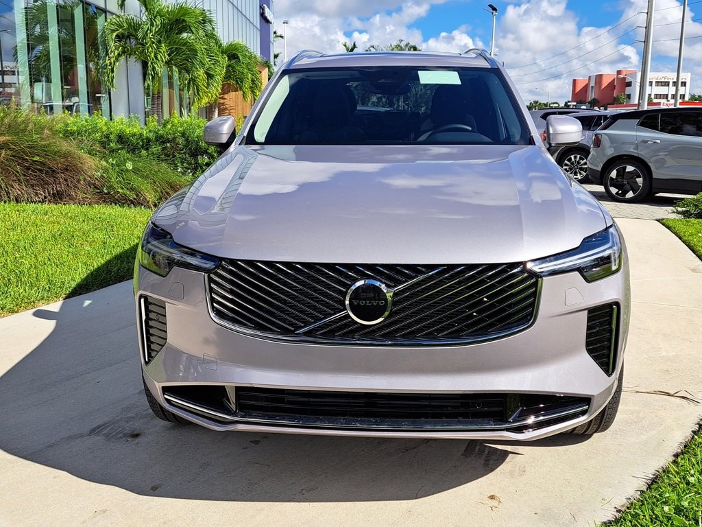 New 2026 Volvo XC90 T8 Core w/ Protection Package Premier image 2