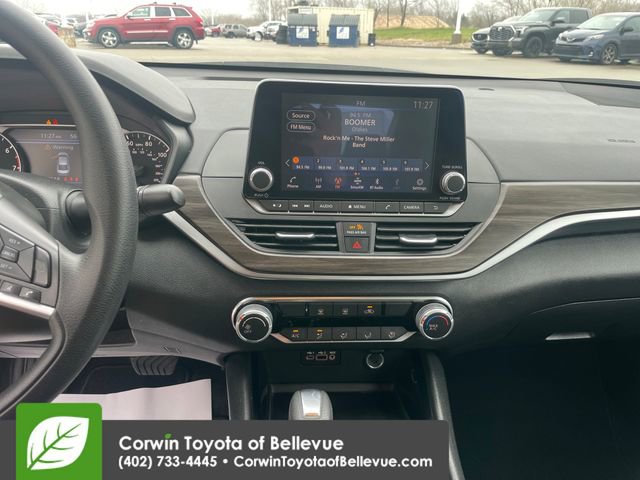Used 2024 Nissan Altima 2.5 SV image 17