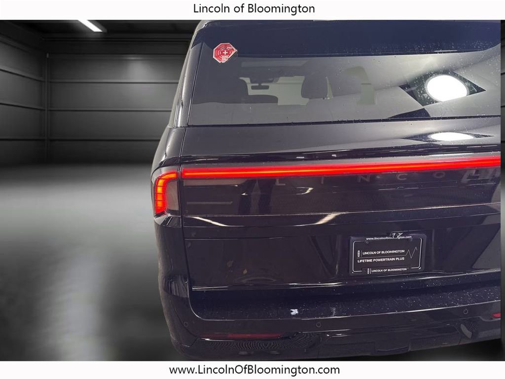 New 2025 Lincoln Navigator L Reserve w/ Jet Appearance Package image 23