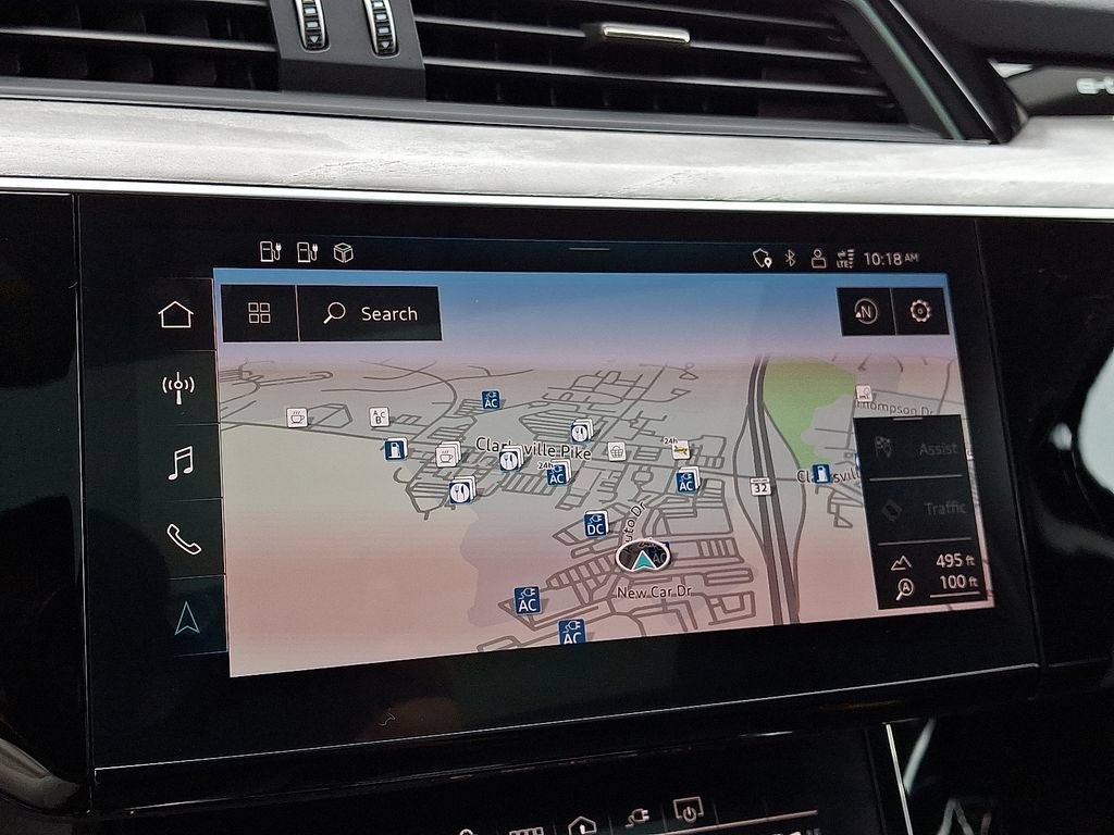 Used 2024 Audi Q8 e-tron Premium AWD/4WD image 18