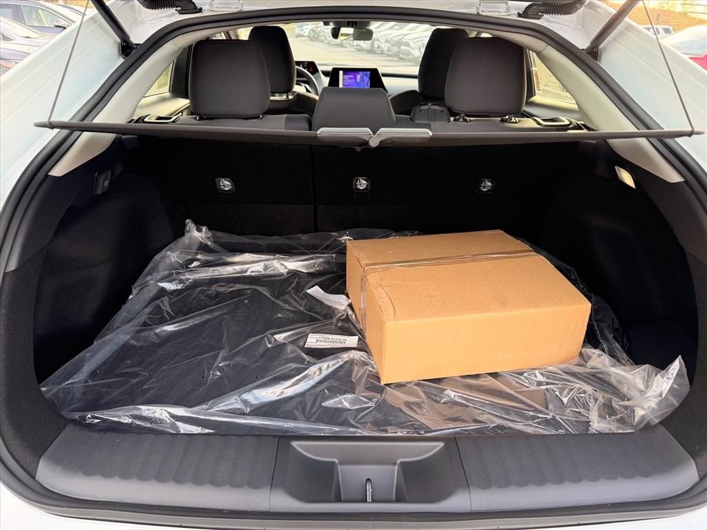 New 2026 Toyota Prius Plug-In Hybrid FWD image 17