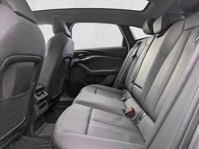 New 2025 Audi A6 e-tron Premium Plus image 17