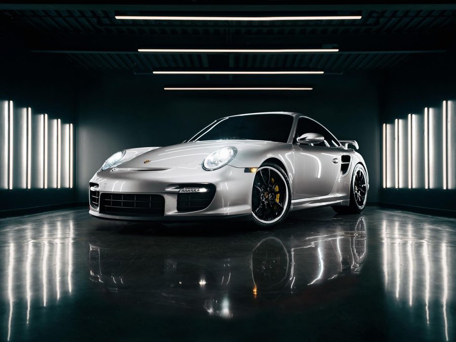 Used 2008 Porsche 911 GT2 RWD image 15