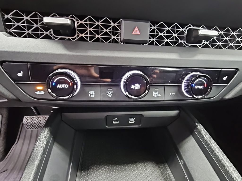 Used 2025 Honda Accord SE image 17
