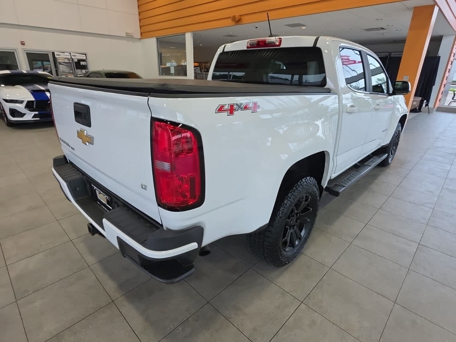 Used 2020 Chevrolet Colorado LT AWD/4WD image 9