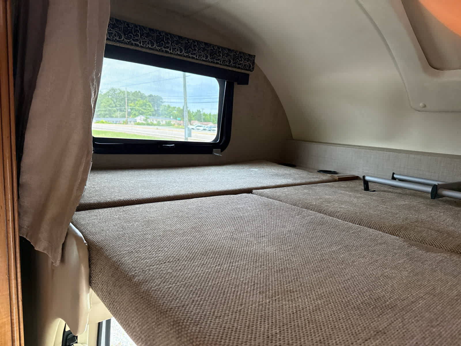 Used 2017 Ford E-450 and Econoline 450 Super Duty w/ Motorhome Prep Package RWD image 13