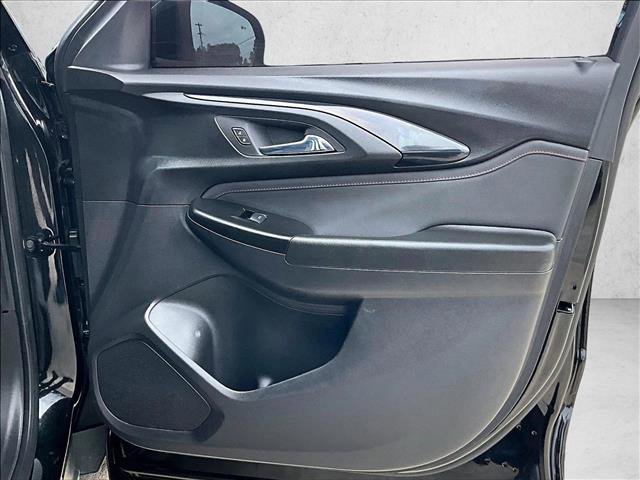 Certified 2023 Chevrolet TrailBlazer RS w/ Convenience Package image 17