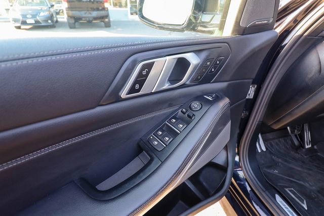 Used 2020 BMW X5 M50i w/ Dynamic Handling Package image 36