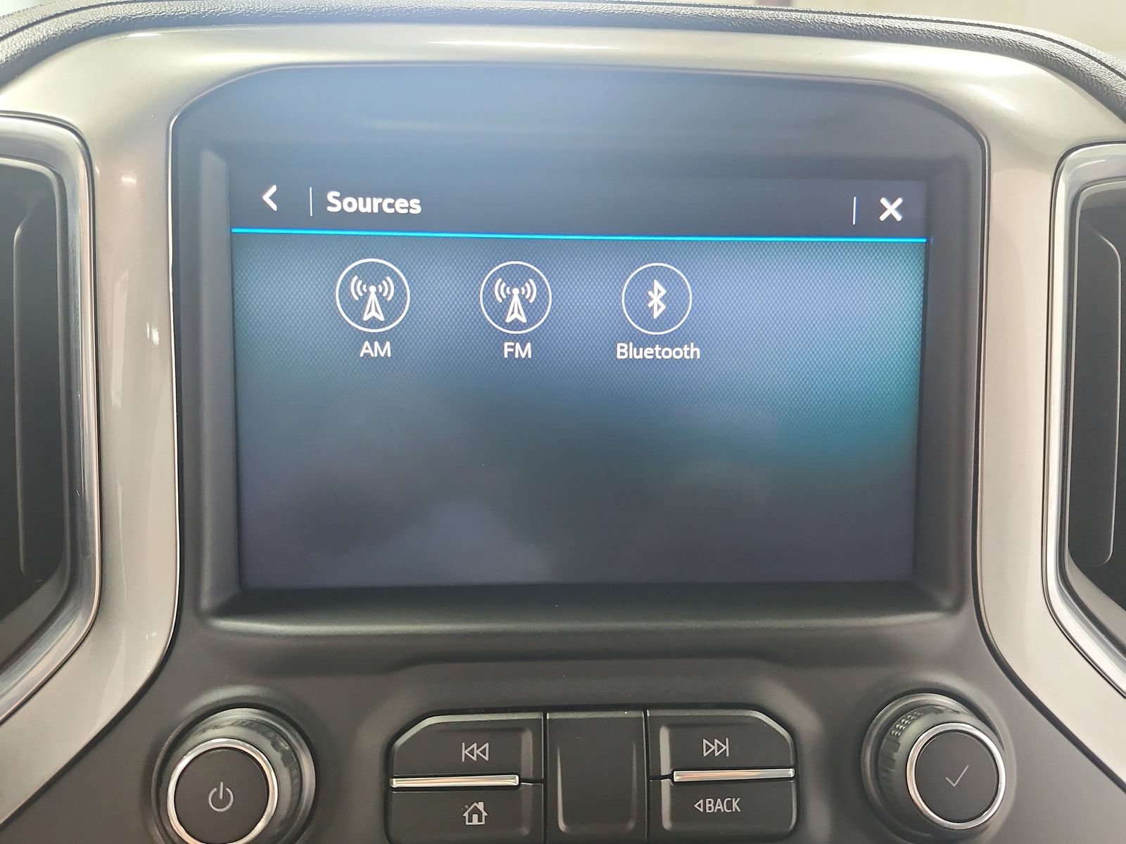 Used 2019 Chevrolet Silverado 1500 LT w/ All-Star Edition AWD/4WD image 25