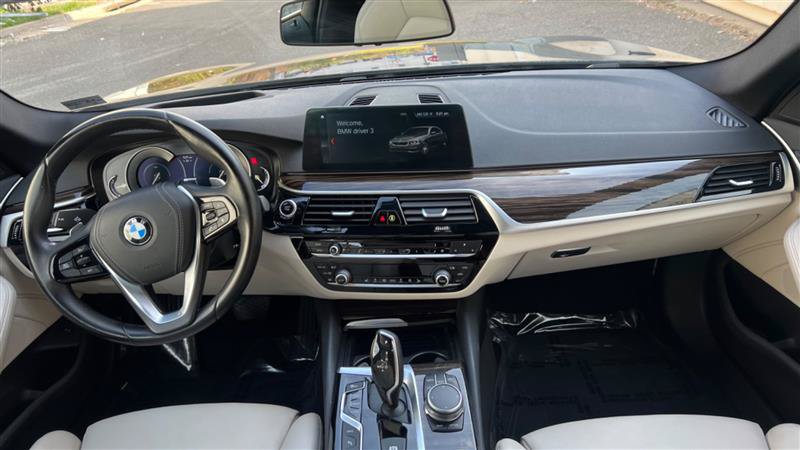 Used 2018 BMW 530e RWD image 56