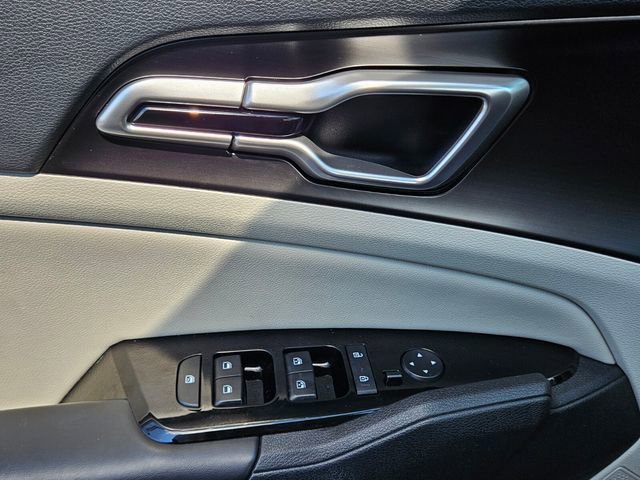 Used 2023 Kia Sportage EX image 29