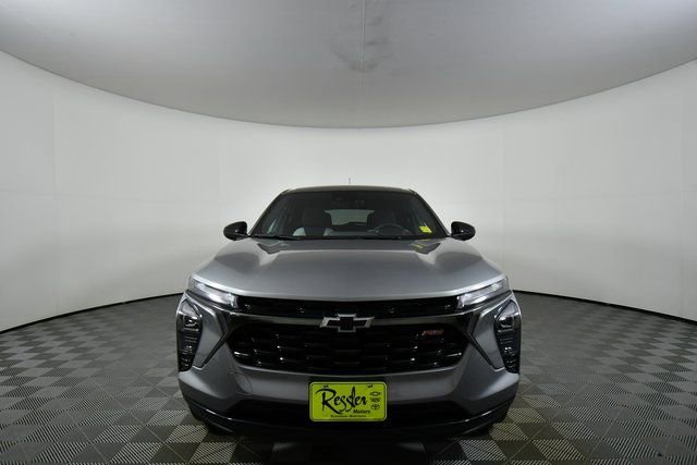 Used 2025 Chevrolet Trax RS w/ Driver Confidence Package image 7