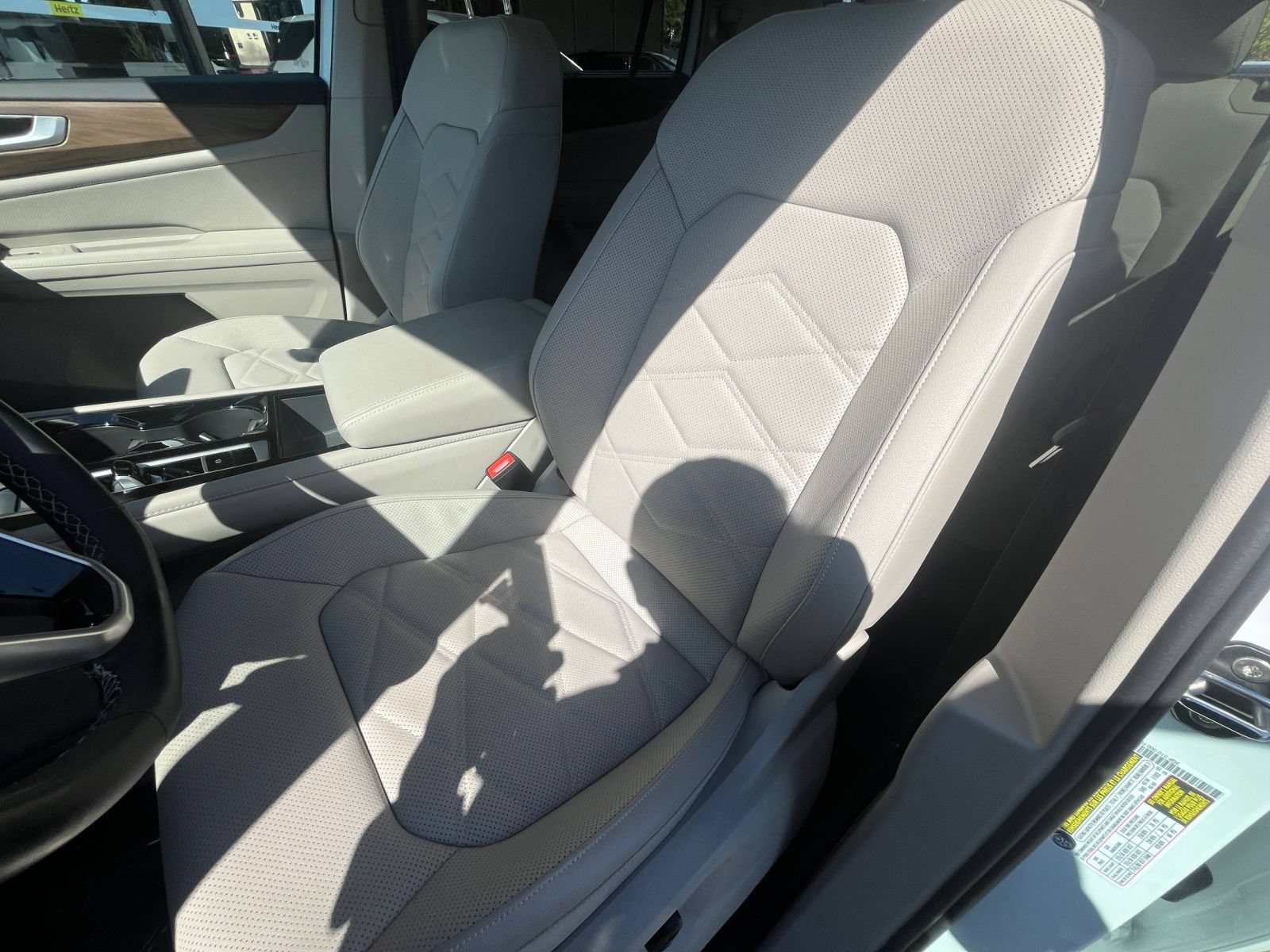 Used 2026 Volkswagen Atlas SE FWD image 40