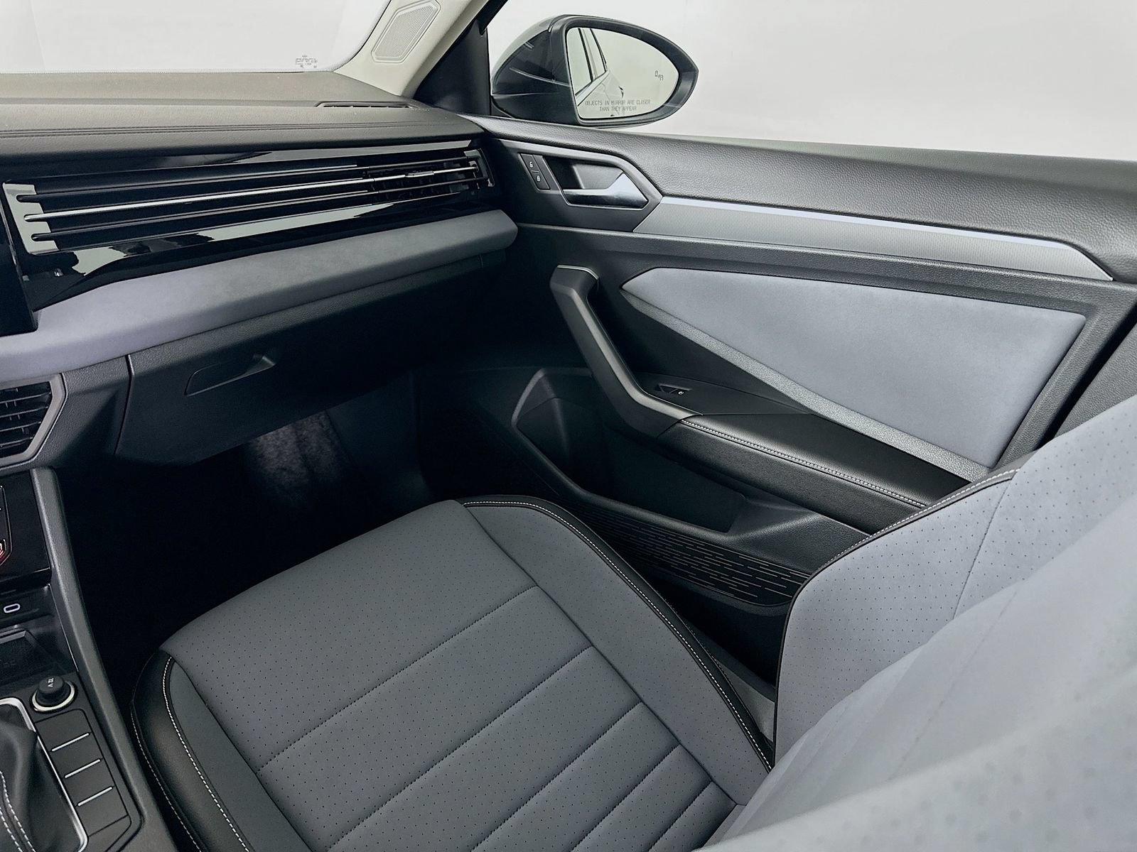 New 2026 Volkswagen Jetta SE FWD image 23