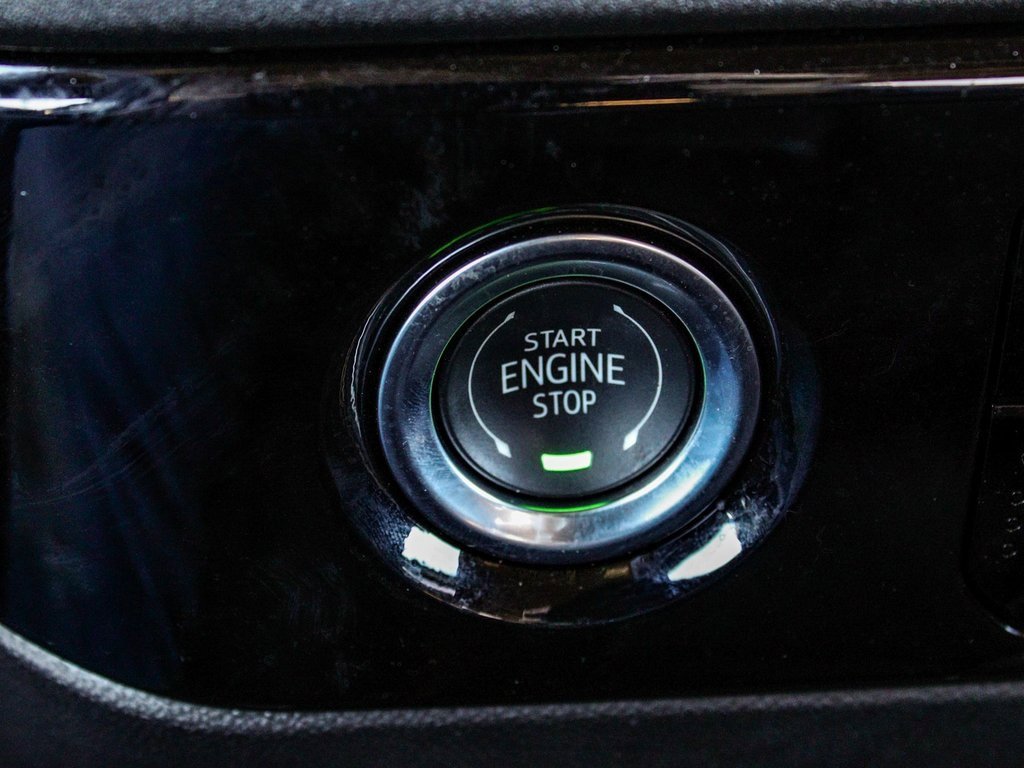 Used 2024 GMC Sierra 1500 Elevation image 29