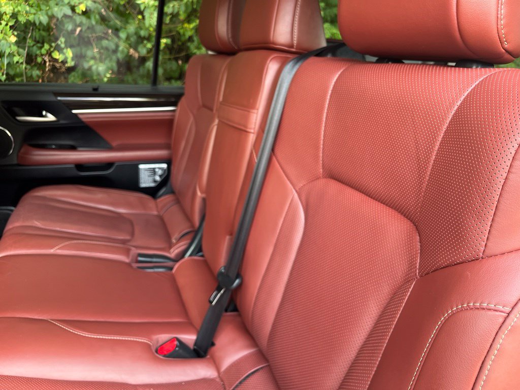 Used 2019 Lexus LX 570 4WD w/ Luxury Package image 37