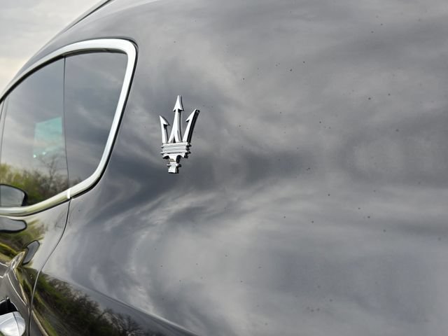 Used 2023 Maserati Levante GT AWD/4WD image 30