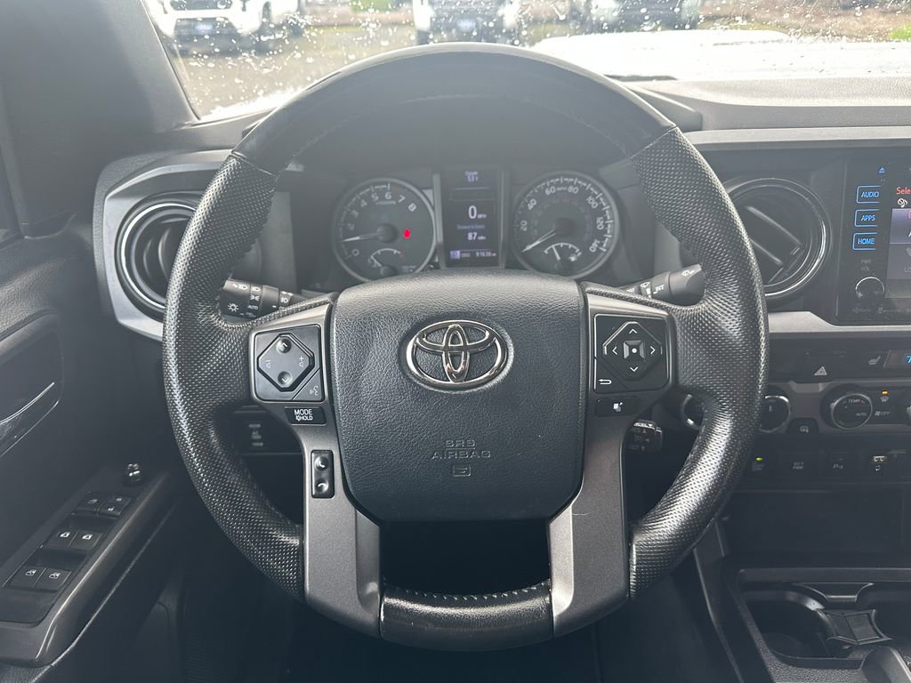 Used 2016 Toyota Tacoma TRD Sport w/ Premium & Technology Package AWD/4WD image 19