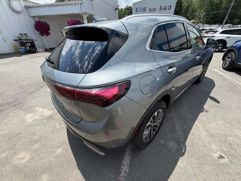 Used 2025 Buick Envision Preferred AWD/4WD image 5