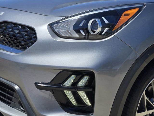 Certified 2022 Kia Niro Touring Special Edition image 9
