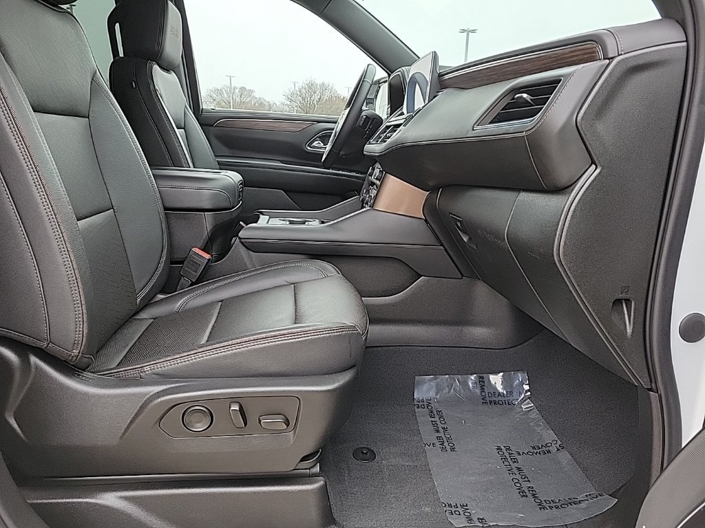 Used 2023 Chevrolet Tahoe High Country AWD/4WD image 22