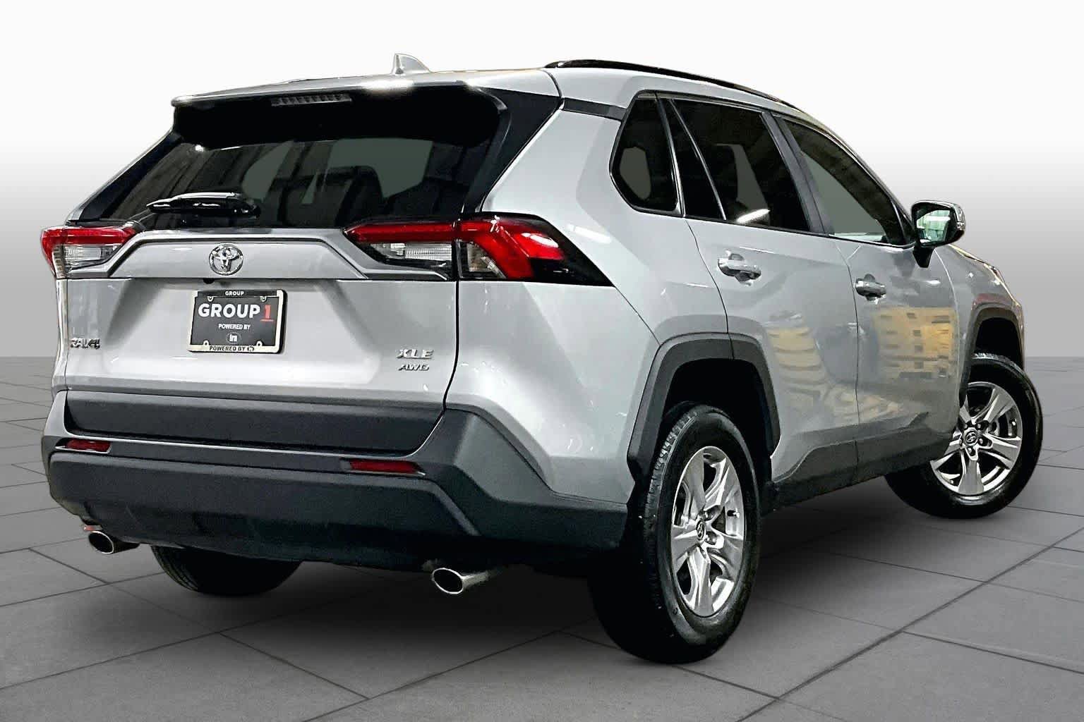 Used 2025 Toyota RAV4 XLE AWD/4WD image 13