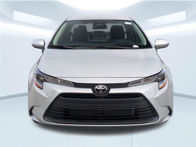 Used 2026 Toyota Corolla LE FWD image 11