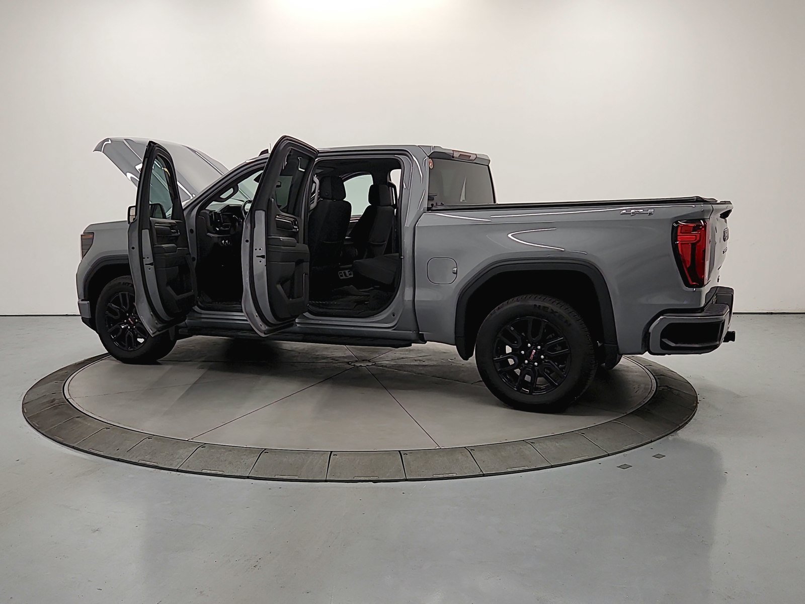 Used 2024 GMC Sierra 1500 Elevation AWD/4WD image 12