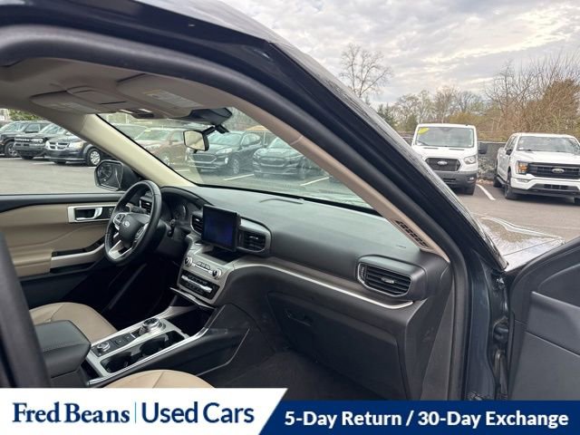 Certified 2022 Ford Explorer XLT w/ Equipment Group 202A AWD/4WD image 11