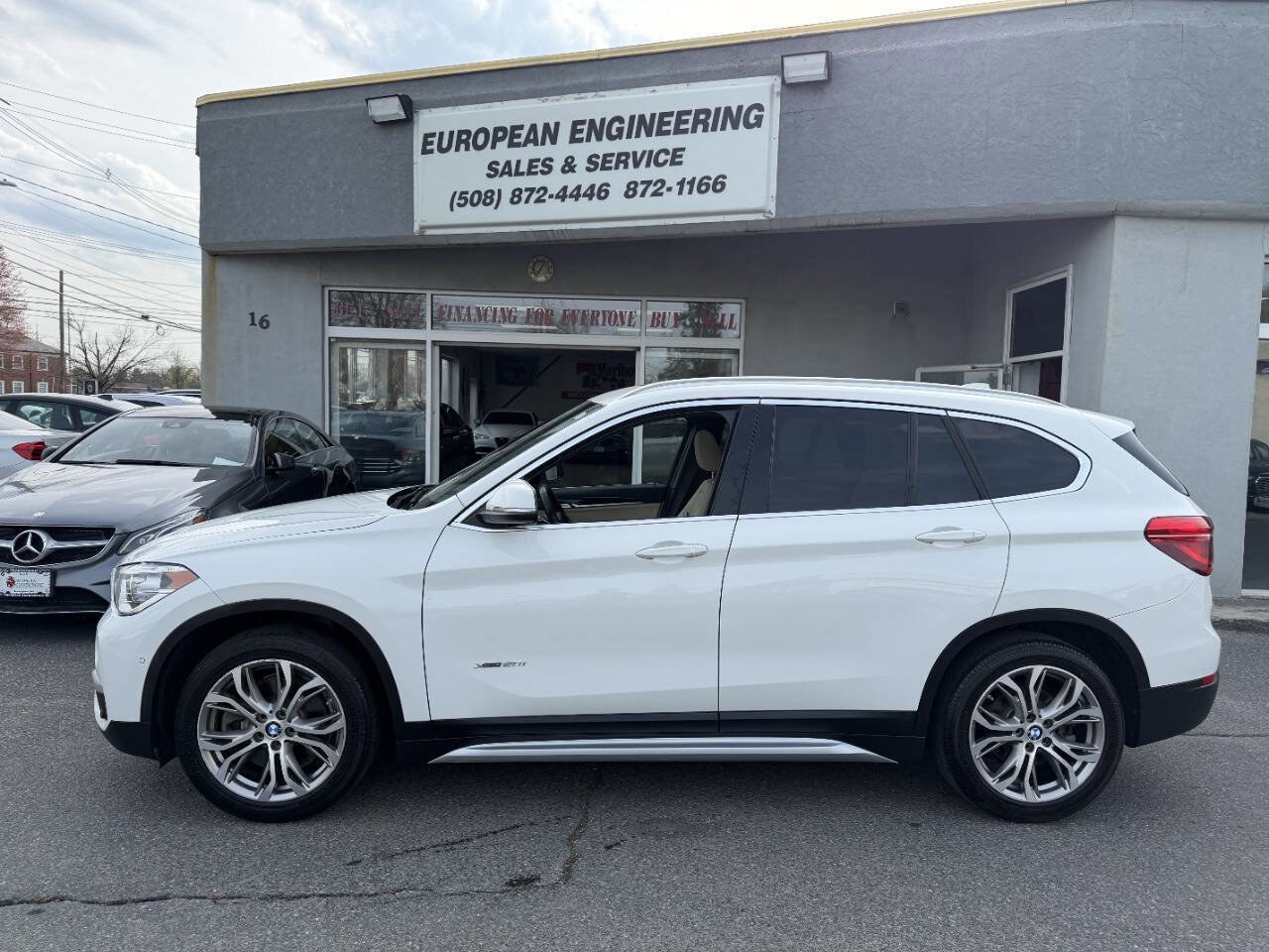 Used 2017 BMW X1 xDrive28i AWD/4WD image 4