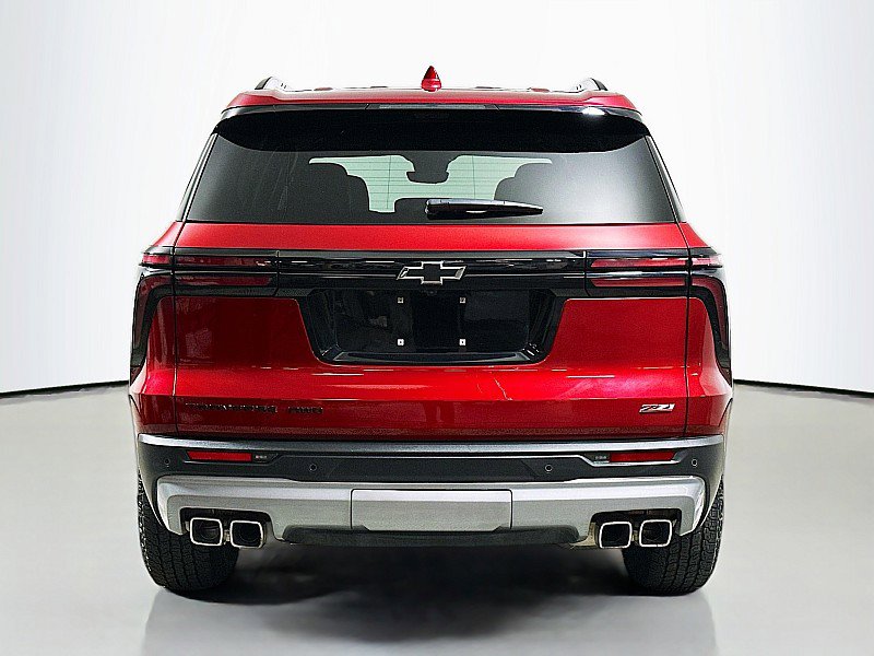 Used 2024 Chevrolet Traverse Z71 w/ Enhanced Driving Package image 6