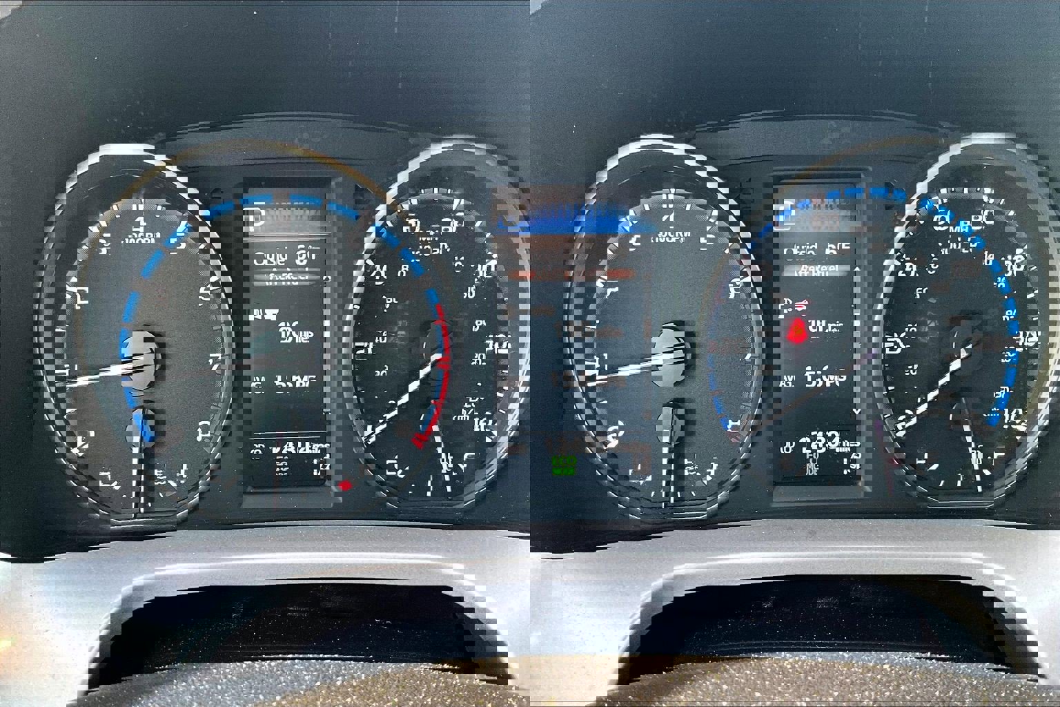 Used 2017 Toyota RAV4 LE w/ Carpet Mat Package AWD/4WD image 16