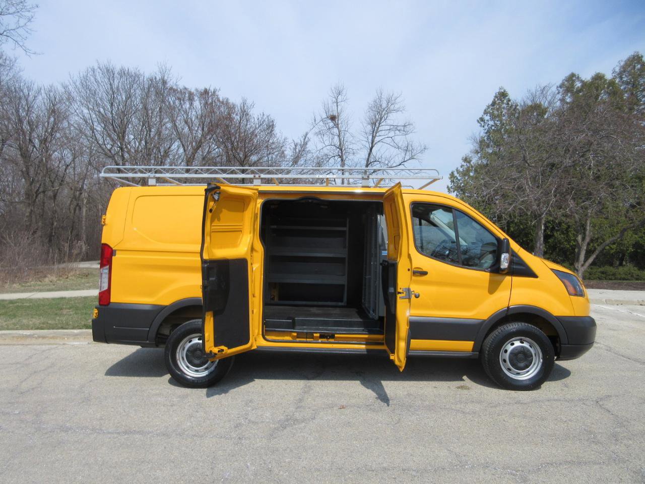 Used 2017 Ford Transit 250 130 Low Roof RWD image 20