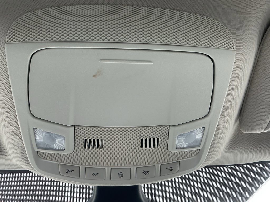 Used 2024 Ford Edge Titanium image 19