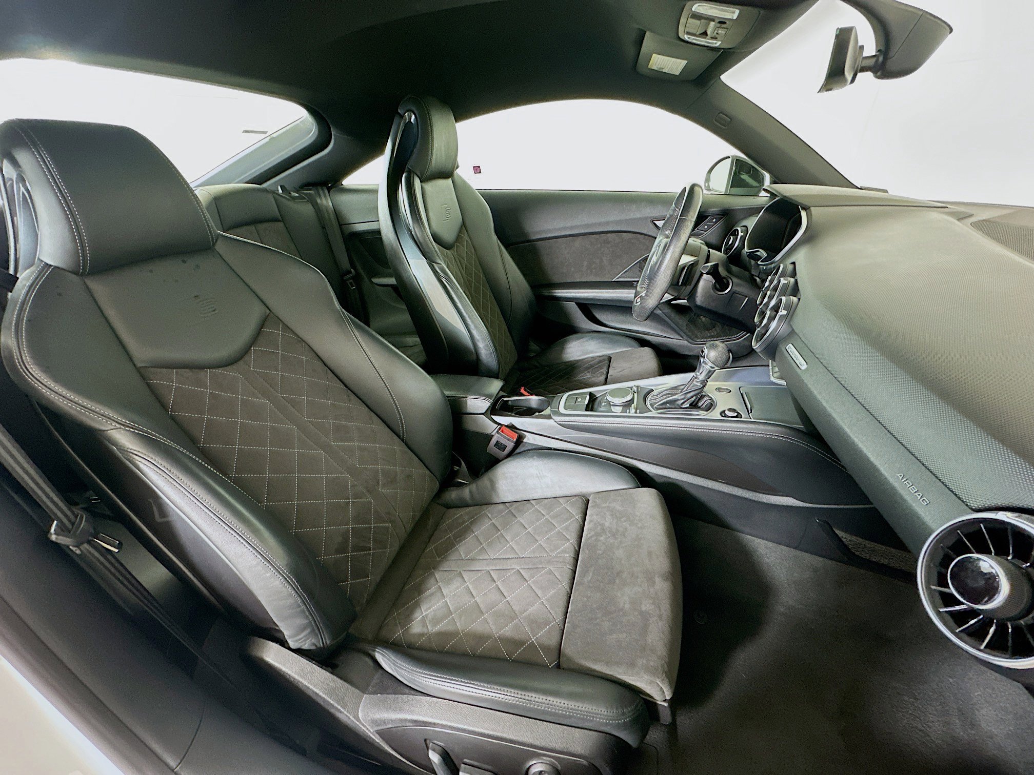 Used 2018 Audi TT 2.0T w/ Technology Package image 28