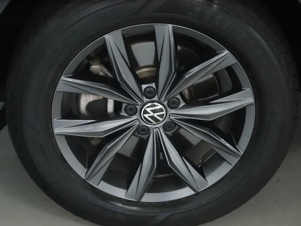 Certified 2023 Volkswagen Tiguan SE AWD/4WD image 37