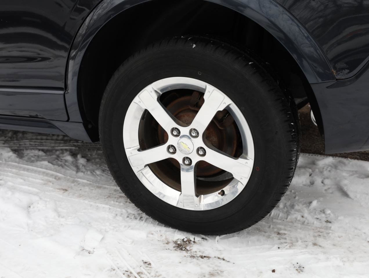 Used 2014 Chevrolet Captiva Sport LT FWD image 9