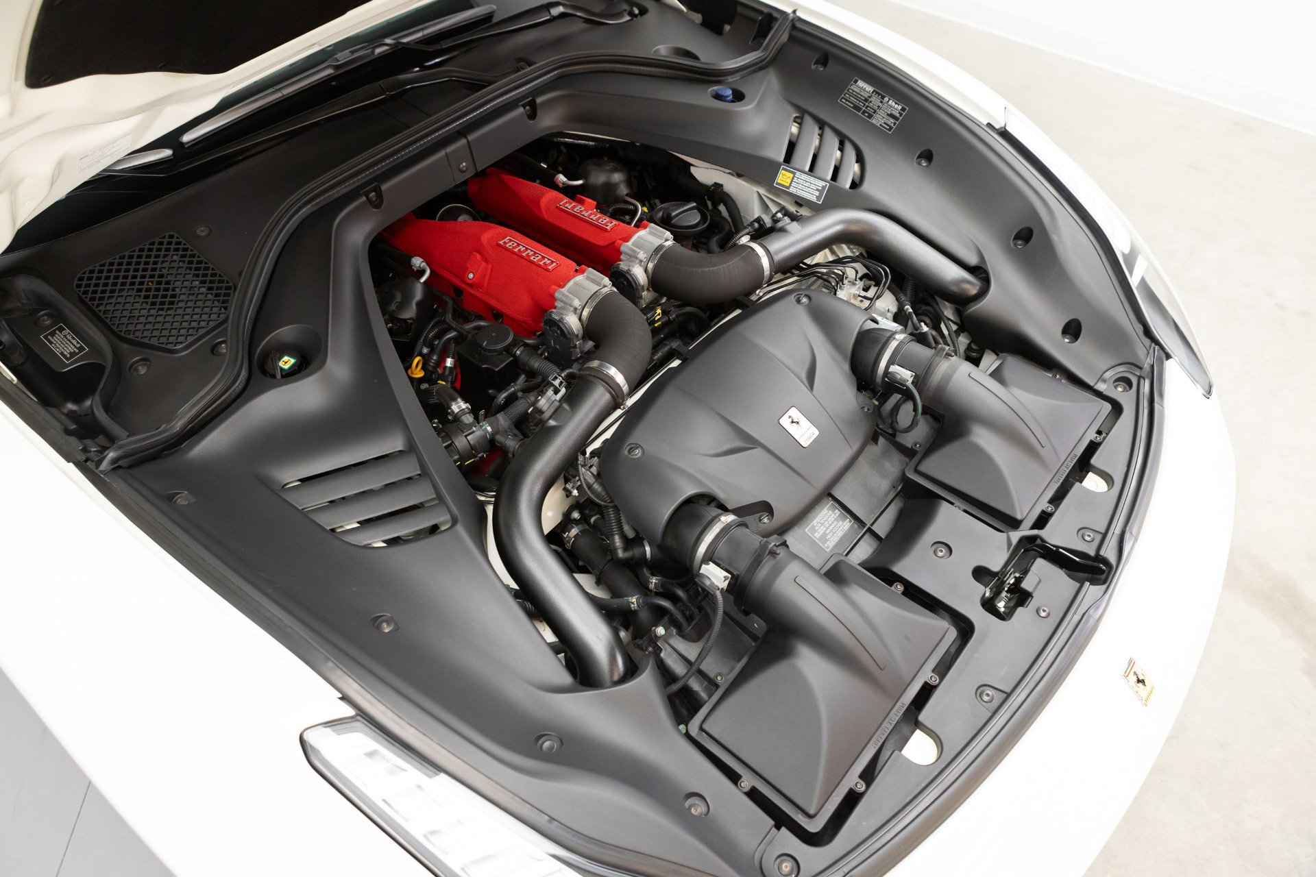 Certified 2016 Ferrari California T image 92