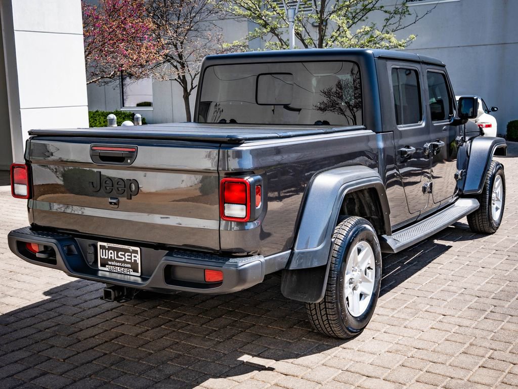 Used 2023 Jeep Gladiator Sport image 10