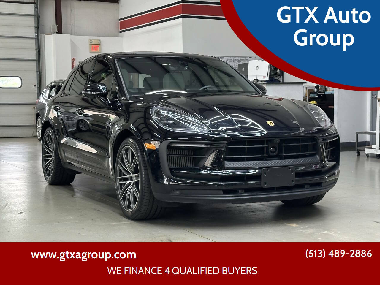 Used 2024 Porsche Macan S AWD/4WD image 1